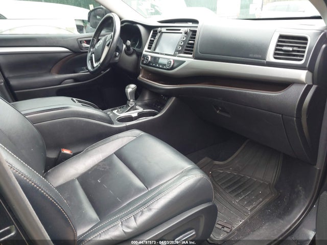 2017 TOYOTA HIGHLANDER 5TDJZRFH4HS372171 Photo 4