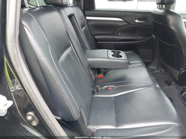 2017 TOYOTA HIGHLANDER 5TDJZRFH4HS372171 Photo 7