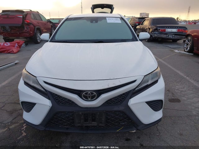 4T1B11HK5JU552858 Toyota CAMRY SE