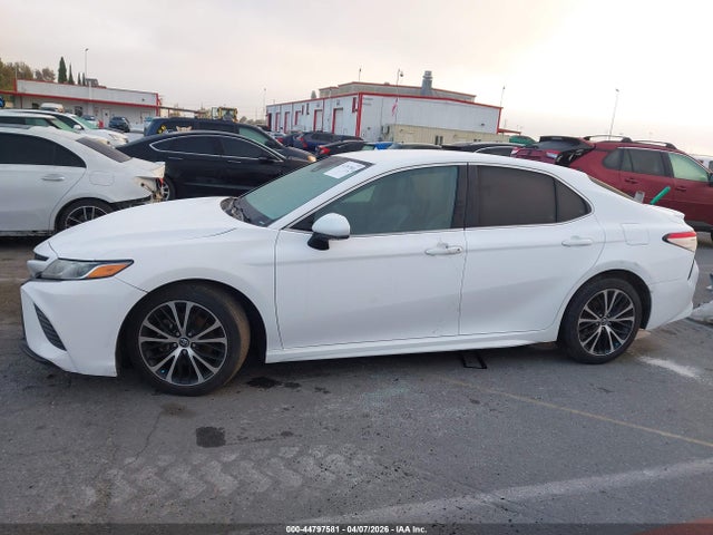 4T1B11HK5JU552858 Toyota CAMRY SE