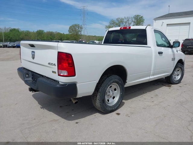 2017 RAM 1500 3C6JR7DG7HG585278 Photo 3