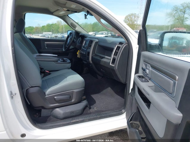 2017 RAM 1500 3C6JR7DG7HG585278 Photo 4