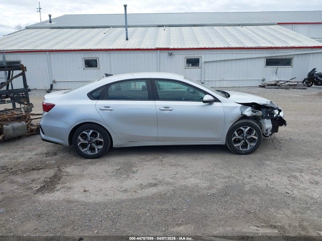 Продажа на аукционе авто 2020 Kia Forte Lxs, vin: 3KPF24AD0LE188978, номер лота: 44797599