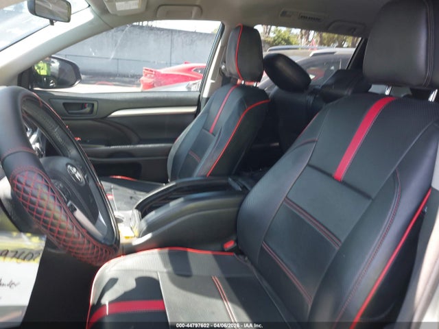 5TDZKRFH7GS173735 Toyota Highlander Le Plus V6