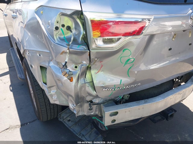 5TDZKRFH7GS173735 Toyota Highlander Le Plus V6