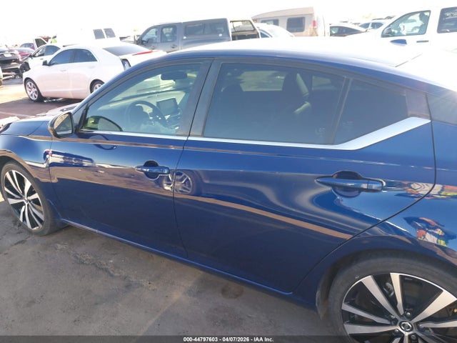 1N4BL4CV0NN361596 Nissan Altima Sr Fwd