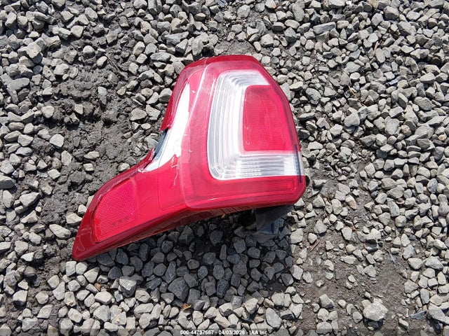 1FM5K8D88HGA14743 Ford EXPLORER XLT