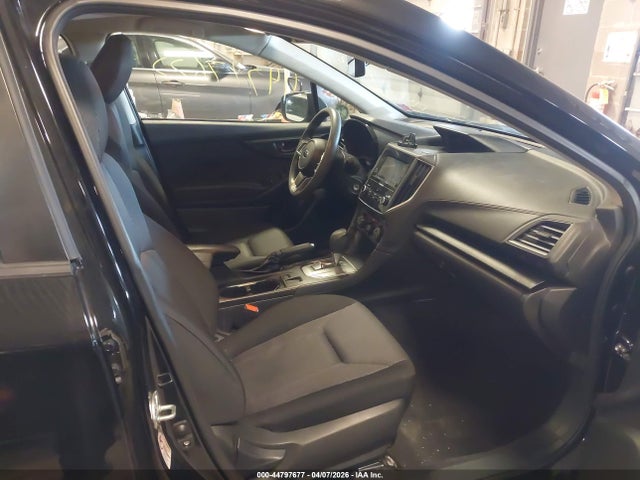 44797677 :رقم المزاد ، 4S3GTAA63H3750341 vin ، 2017 Subaru Impreza 2.0i مزاد بيع
