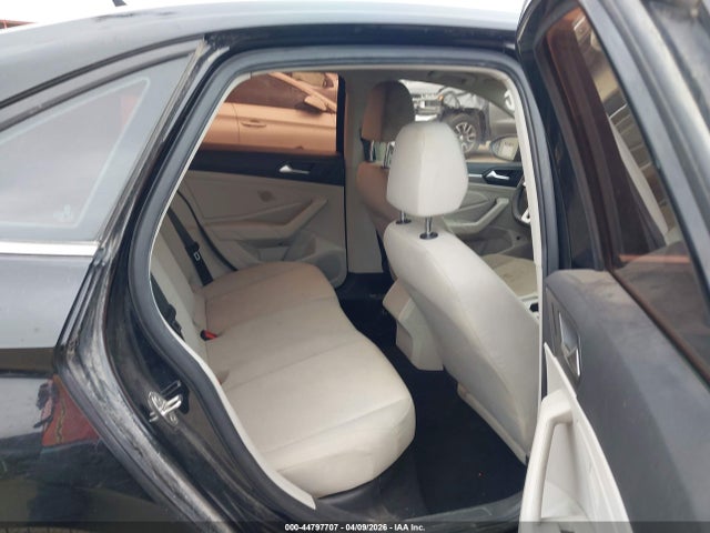 Aukcja sprzedaży 2019 Volkswagen Jetta 1.4t R-line/1.4t S/1.4t Se, vin: 3VWCB7BU2KM243466, numer aukcji: 44797707
