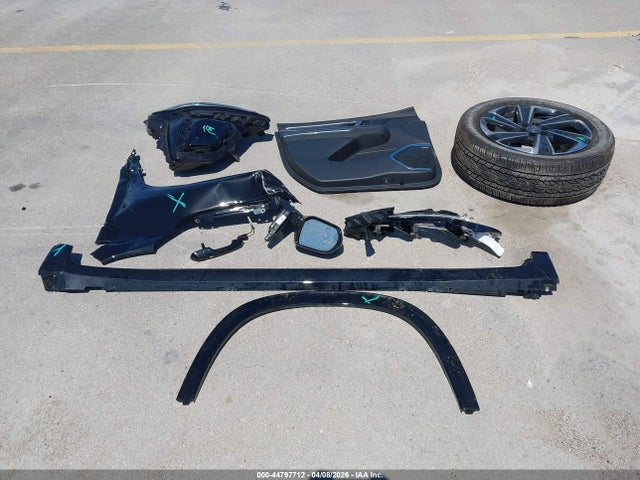 2026 Buick Enclave Sport Touring მანქანა იყიდება აუქციონზე, vin: 5GAEVBKS9TJ157768, აუქციონის ნომერი: 44797712