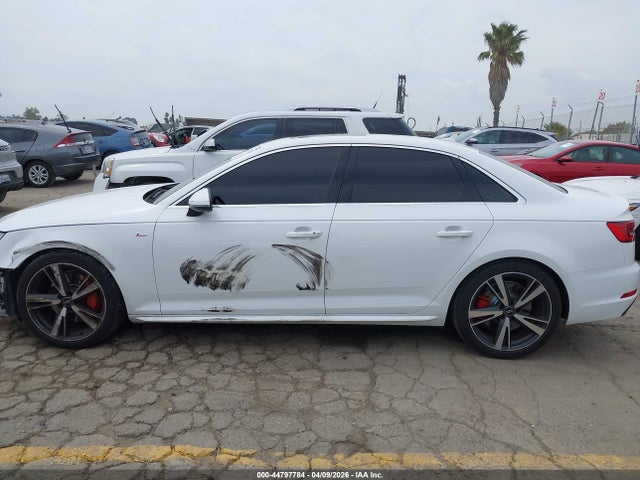 2017 Audi A4 2.0t Premium მანქანა იყიდება აუქციონზე, vin: WAUENAF44HN029682, აუქციონის ნომერი: 44797784