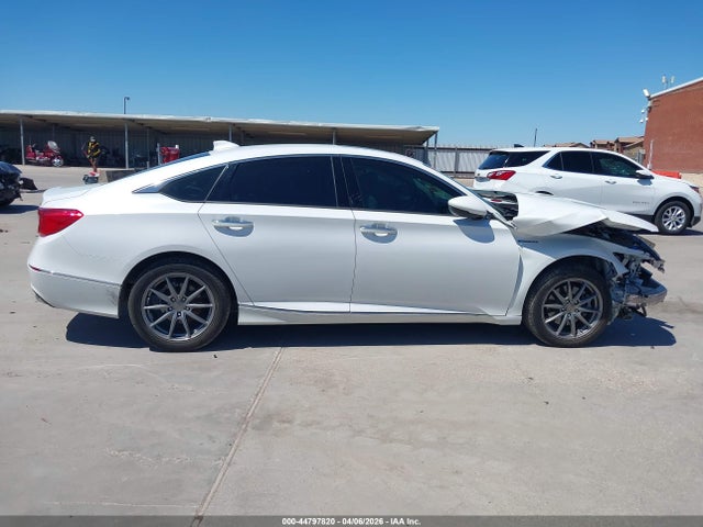 44797820 :رقم المزاد ، 1HGCV3F96NA007401 vin ، 2022 Honda Accord Hybrid Touring مزاد بيع