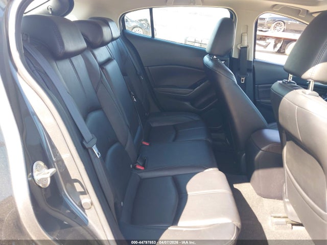 44797853 :رقم المزاد ، 3MZBN1L31HM131109 vin ، 2017 Mazda Mazda3 Touring 2.5 مزاد بيع