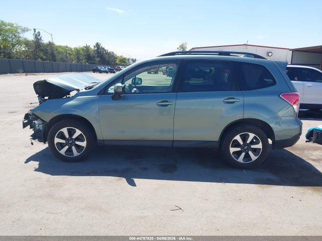 Subaru Forester 2.5i Premium 2018 JF2SJAGC7JH408222 Image 14