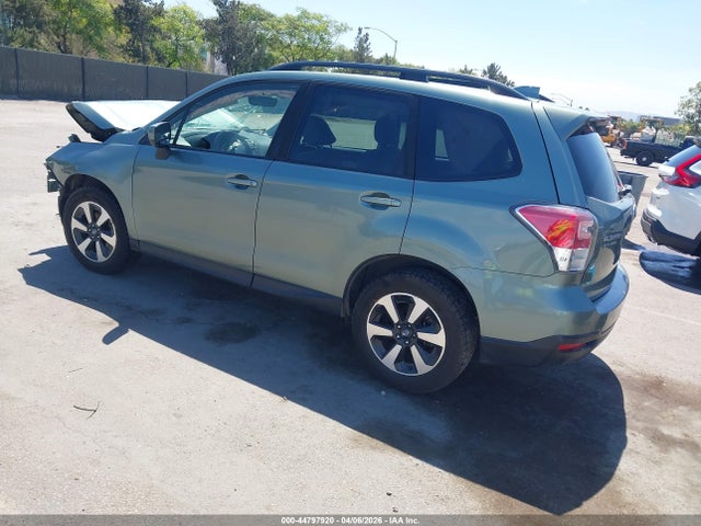 Subaru Forester 2.5i Premium 2018 JF2SJAGC7JH408222 Image 3