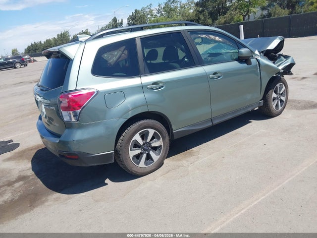 Subaru Forester 2.5i Premium 2018 JF2SJAGC7JH408222 Image 4