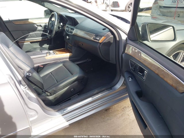 2010 MERCEDES-BENZ E 350 WDDHF5GB7AA138948 Photo 4