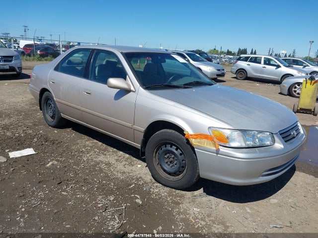 2001 TOYOTA CAMRY 4T1BG22K71U050916