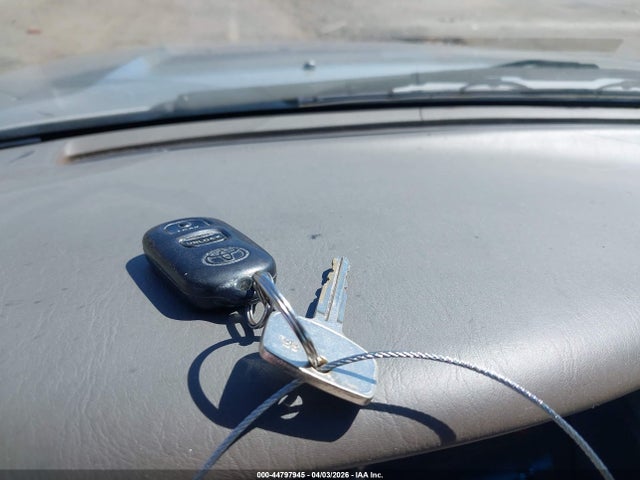 2001 TOYOTA CAMRY 4T1BG22K71U050916 Photo 10