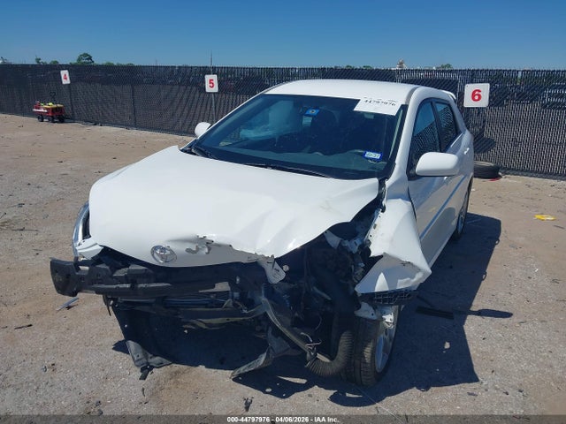 44797976 :رقم المزاد ، 2T1KE4EE6CC049526 vin ، 2012 Toyota Matrix S مزاد بيع