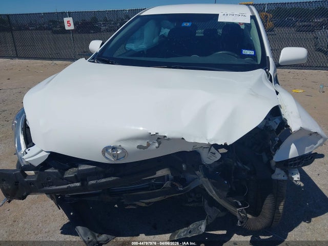 44797976 :رقم المزاد ، 2T1KE4EE6CC049526 vin ، 2012 Toyota Matrix S مزاد بيع