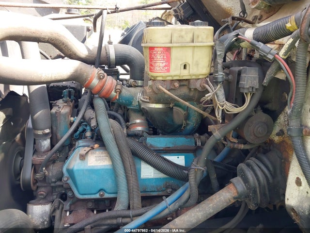 2000 International 4000 4700 მანქანა იყიდება აუქციონზე, vin: 1HTSCABM2YH236011, აუქციონის ნომერი: 44797982