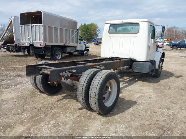 2000 International 4000 4700 მანქანა იყიდება აუქციონზე, vin: 1HTSCABM2YH236011, აუქციონის ნომერი: 44797982