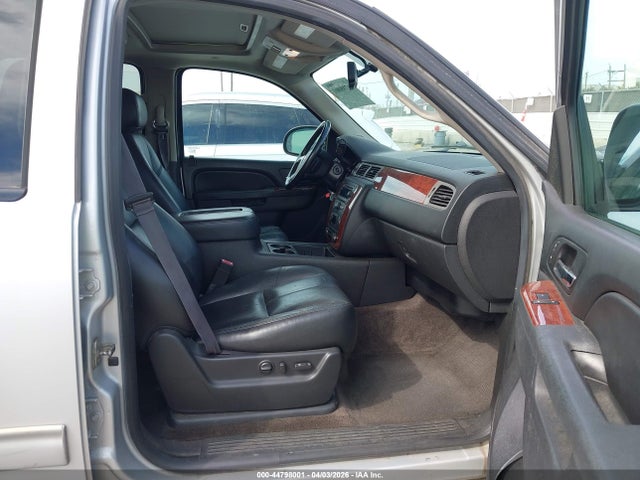 1GNSKJE72ER222886 Chevrolet Suburban 1500 Lt