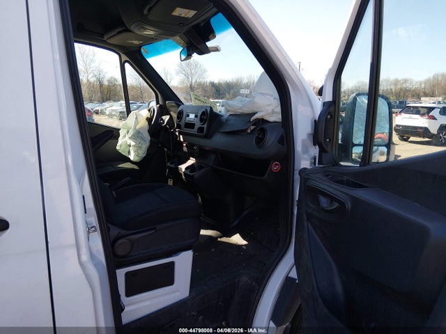 44798008 :رقم المزاد ، W1Y40CHY1MT057837 vin ، 2021 Mercedes-benz Sprinter 2500 مزاد بيع