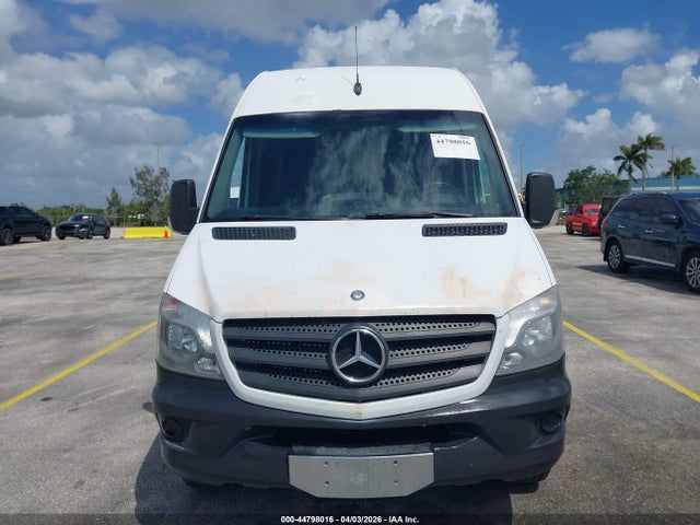 2014 Mercedes-benz Sprinter 2500 High Roof მანქანა იყიდება აუქციონზე, vin: WD3PE8DCXE5890188, აუქციონის ნომერი: 44798016