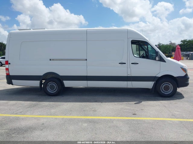 2014 Mercedes-benz Sprinter 2500 High Roof მანქანა იყიდება აუქციონზე, vin: WD3PE8DCXE5890188, აუქციონის ნომერი: 44798016
