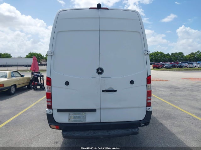 2014 Mercedes-benz Sprinter 2500 High Roof მანქანა იყიდება აუქციონზე, vin: WD3PE8DCXE5890188, აუქციონის ნომერი: 44798016