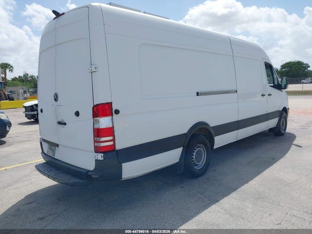 2014 Mercedes-benz Sprinter 2500 High Roof მანქანა იყიდება აუქციონზე, vin: WD3PE8DCXE5890188, აუქციონის ნომერი: 44798016