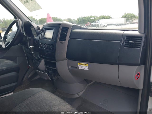 2014 Mercedes-benz Sprinter 2500 High Roof მანქანა იყიდება აუქციონზე, vin: WD3PE8DCXE5890188, აუქციონის ნომერი: 44798016