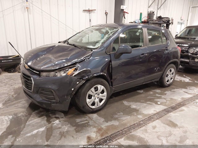 Chevrolet TRAX LS 2019 3GNCJKSB7KL160023 Image 2
