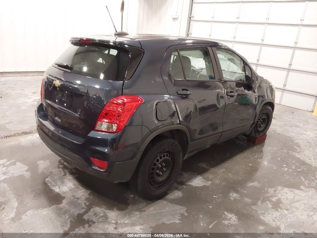 Chevrolet TRAX LS 2019 3GNCJKSB7KL160023 Image 4