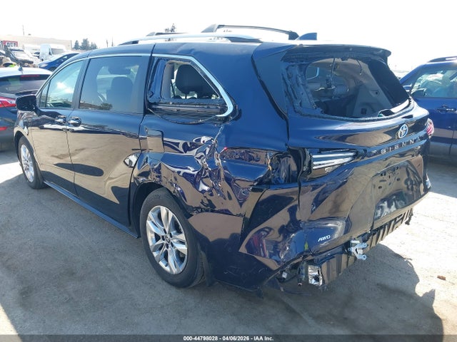 2023 TOYOTA SIENNA 5TDZSKFC7PS103549 Photo 2
