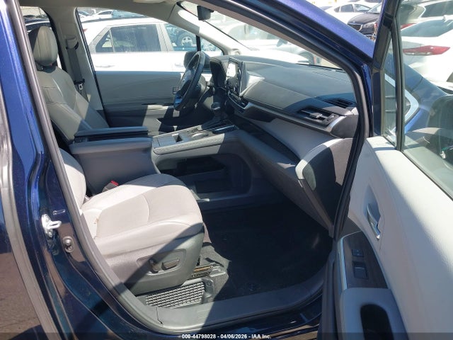 2023 TOYOTA SIENNA 5TDZSKFC7PS103549 Photo 4