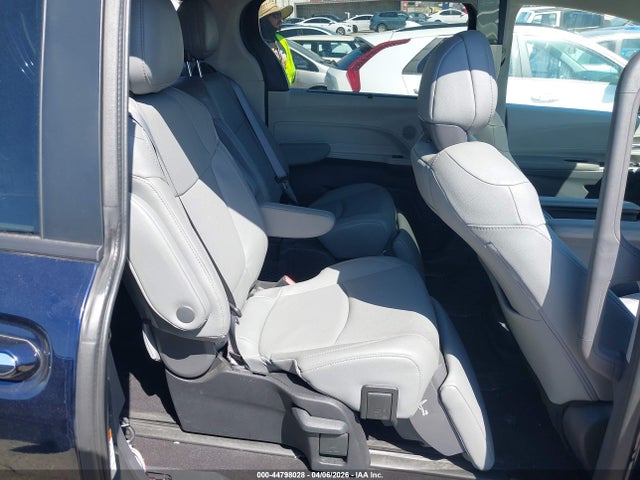 2023 TOYOTA SIENNA 5TDZSKFC7PS103549 Photo 7