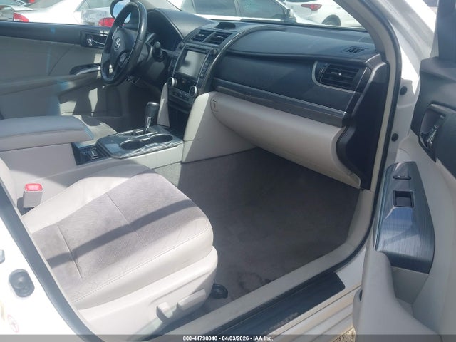 4T1BD1FK5EU131383 Toyota Camry Hybrid Xle