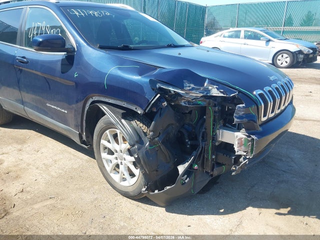 44798072 :رقم المزاد ، 1C4PJMCS9GW268777 vin ، 2016 Jeep Cherokee Latitude مزاد بيع