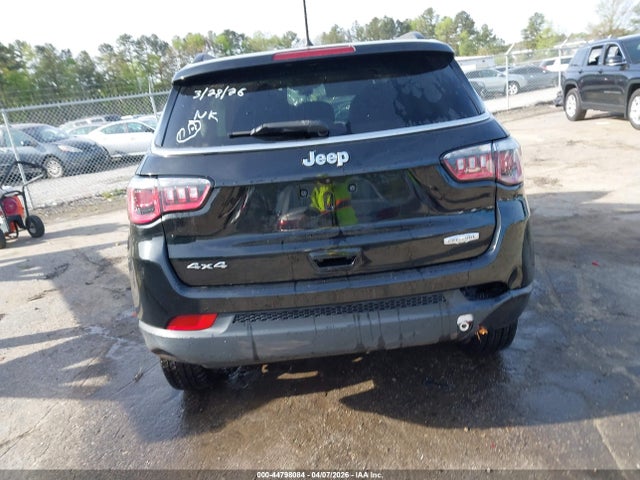 Jeep Compass Latitude 4x4 2018 3C4NJDBB6JT345398 Image 16