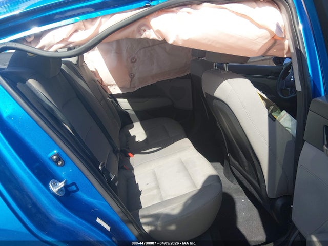 44798087 :رقم المزاد ، KMHD84LF4HU399318 vin ، 2017 Hyundai Elantra Se مزاد بيع