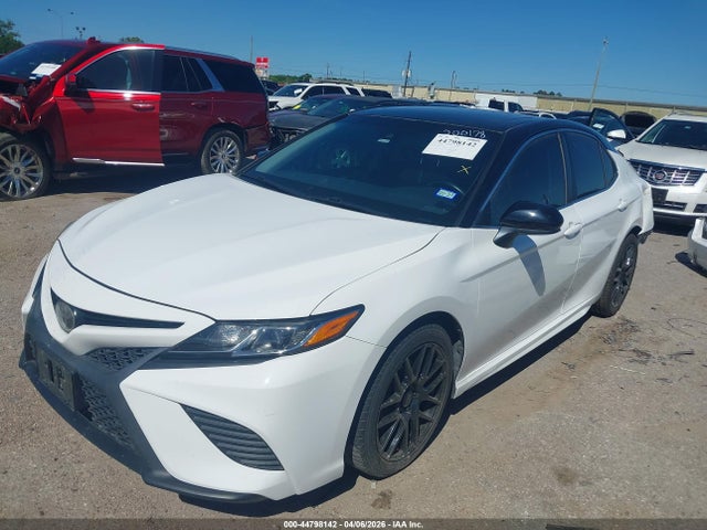 Продажа на аукционе авто 2018 Toyota Camry Se, vin: 4T1B11HK4JU677849, номер лота: 44798142