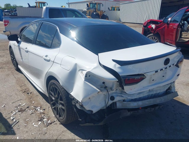 Продажа на аукционе авто 2018 Toyota Camry Se, vin: 4T1B11HK4JU677849, номер лота: 44798142