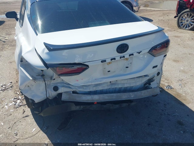 Продажа на аукционе авто 2018 Toyota Camry Se, vin: 4T1B11HK4JU677849, номер лота: 44798142