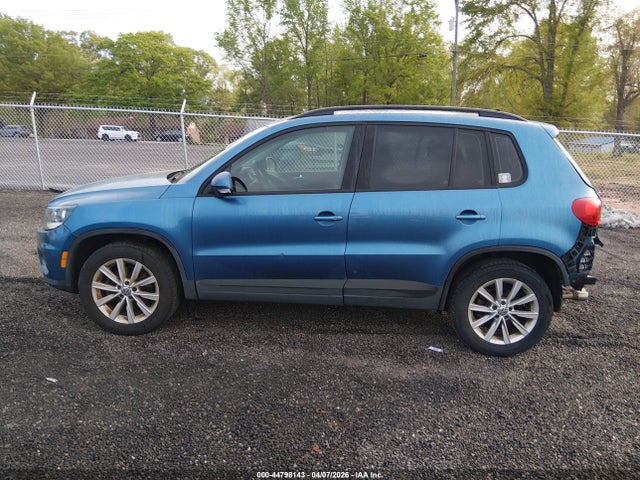 2018 Volkswagen Tiguan Limited 2.0t მანქანა იყიდება აუქციონზე, vin: WVGBV7AX2JK002798, აუქციონის ნომერი: 44798143