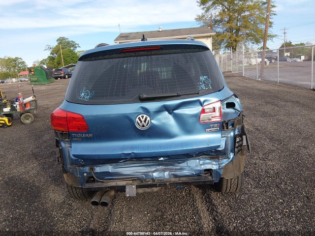 2018 Volkswagen Tiguan Limited 2.0t მანქანა იყიდება აუქციონზე, vin: WVGBV7AX2JK002798, აუქციონის ნომერი: 44798143