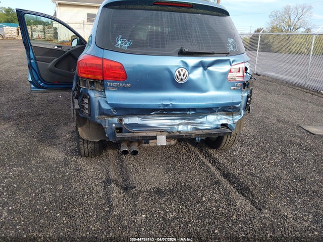 2018 Volkswagen Tiguan Limited 2.0t მანქანა იყიდება აუქციონზე, vin: WVGBV7AX2JK002798, აუქციონის ნომერი: 44798143