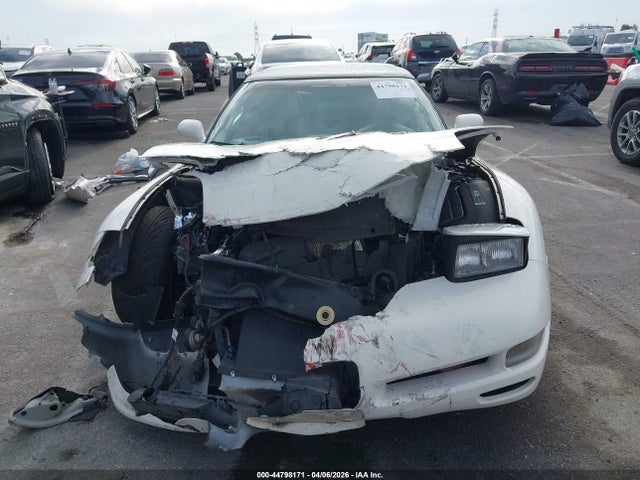 44798171 :رقم المزاد ، 1G1YY32G915110761 vin ، 2001 Chevrolet Corvette مزاد بيع
